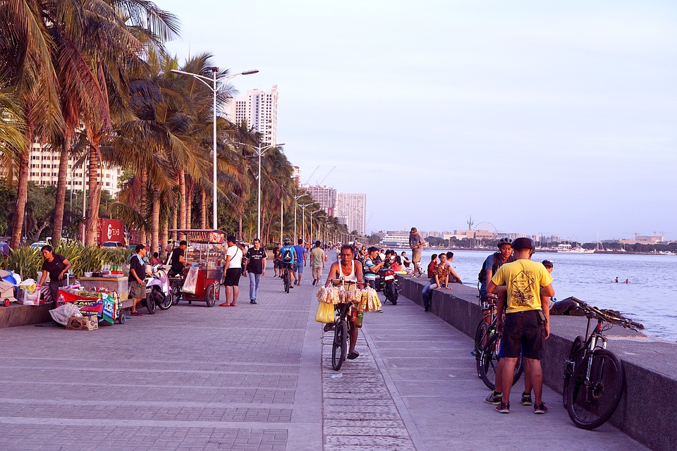 Vendors in manila bay