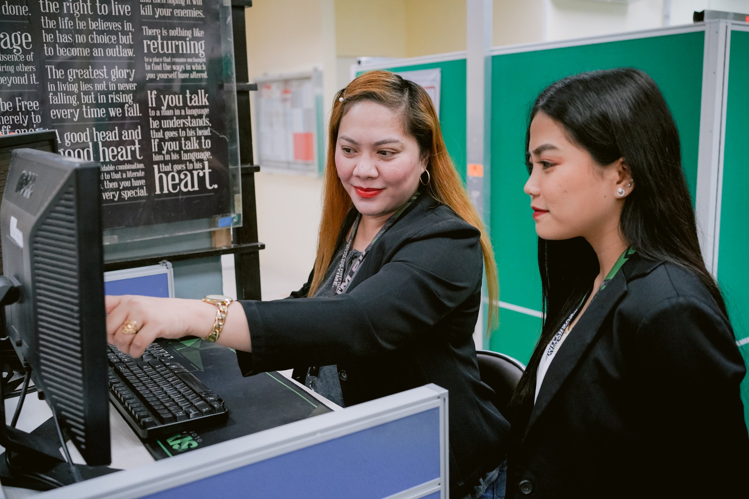 Effective customer service phone tips and tricks that work | Outsource