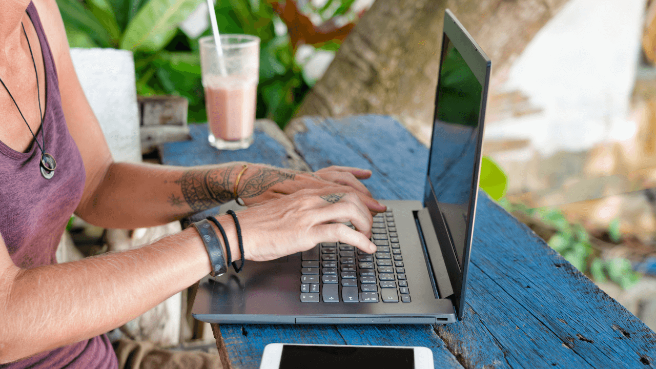 Here are the myths and facts about becoming a digital nomad
